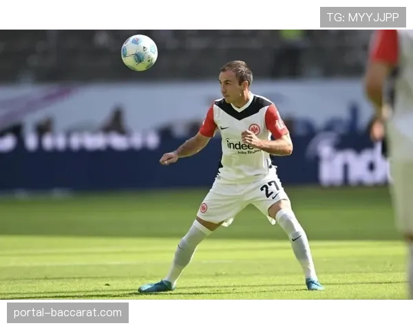 球员专访:法兰克福中场格策谈论主罚任意球时的心理准备